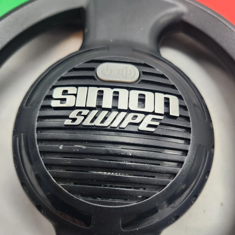 Simon‎ Says Swipe Electronic Handheld Memory Game Toy Hasbro Tested